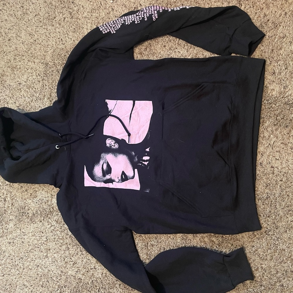 ariana grande sweetener tour black hoodie